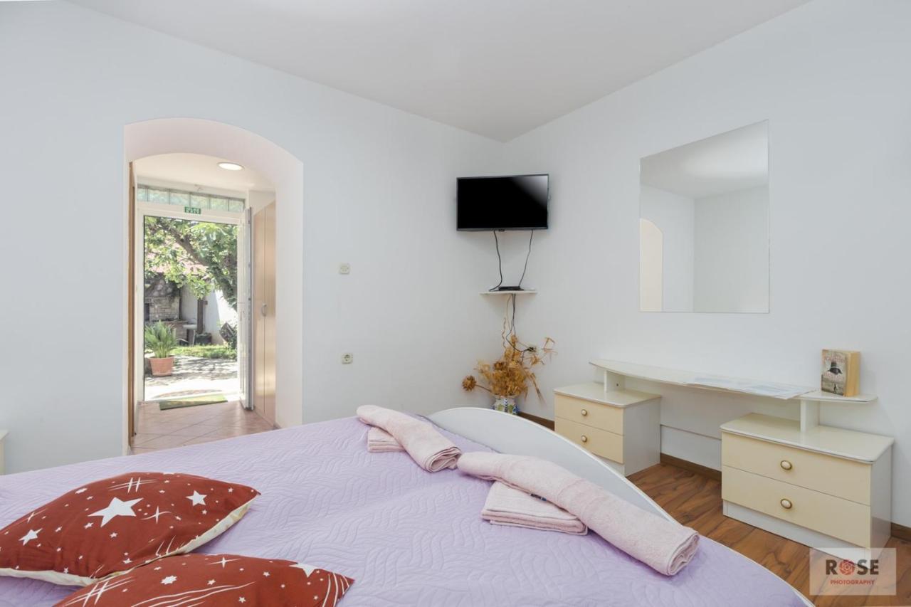 Apartment Laureta Poreč Dış mekan fotoğraf