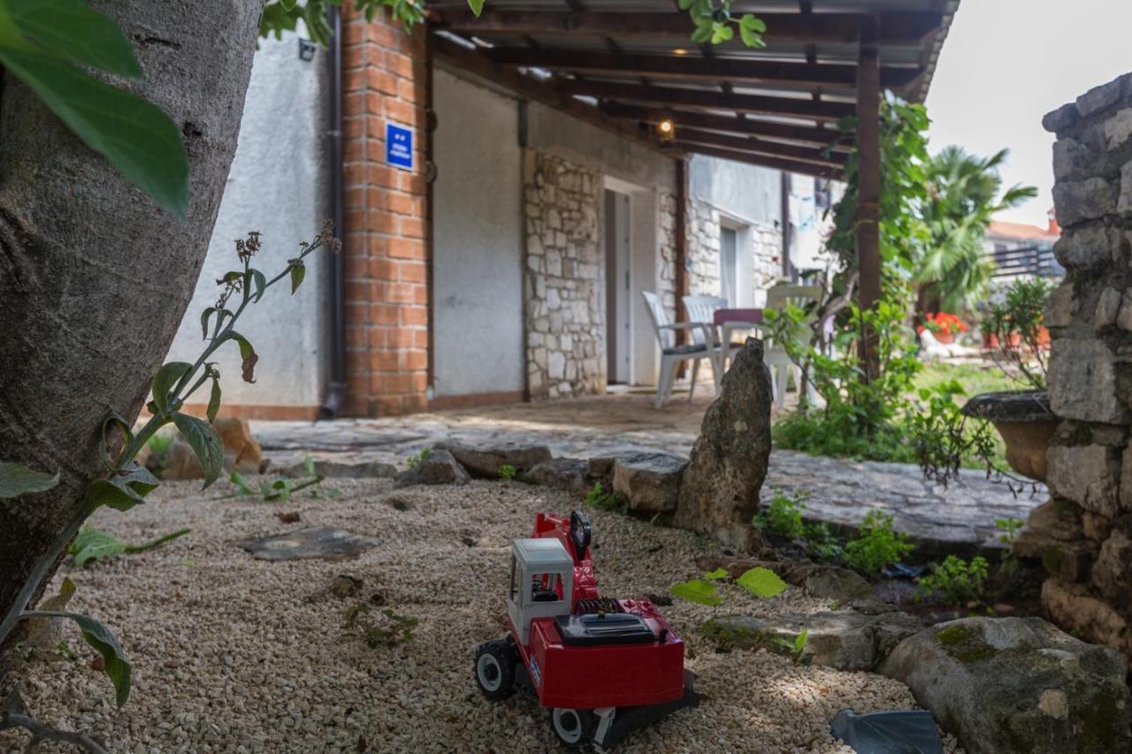 Apartment Laureta Poreč Dış mekan fotoğraf